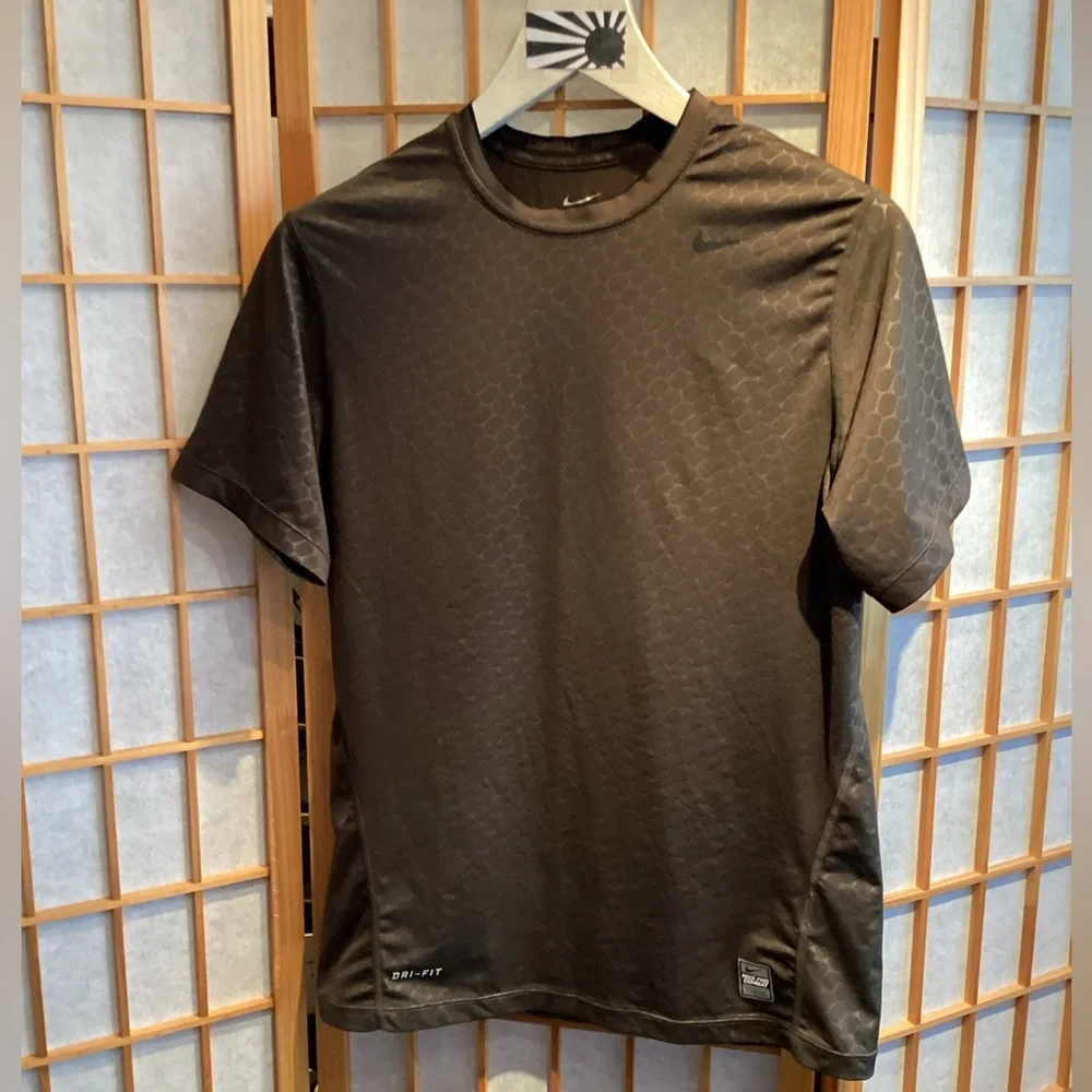 Vintage Nike Pro Combat Dri-FIT Fitted Shirt 434848-261 Men's Size Medium